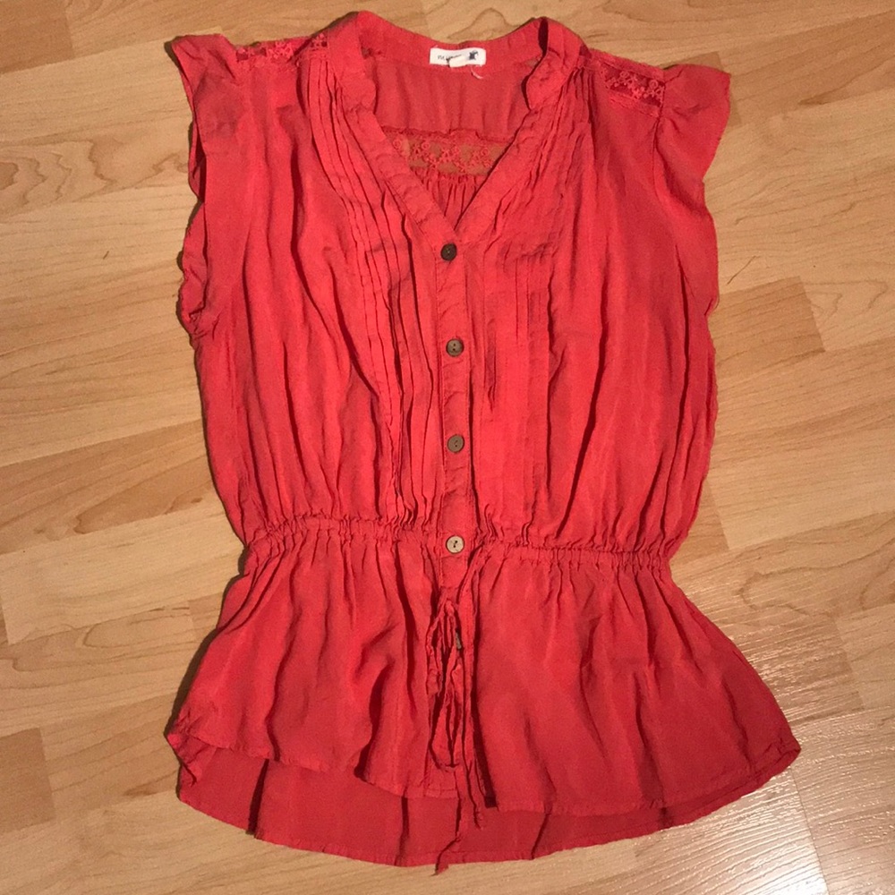 EUC mine short sleeve coral blouse (L)